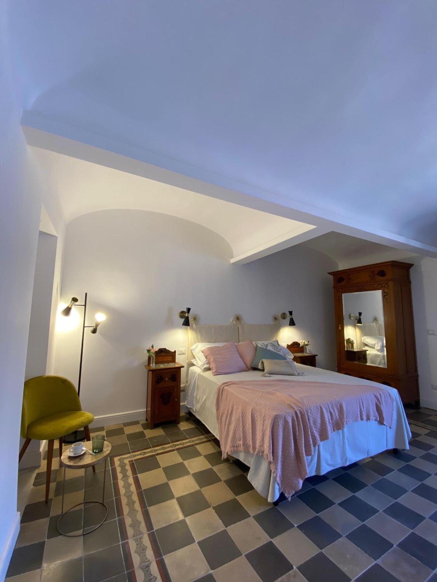 Bed and Breakfast Dimora Dei Minoriti CTA Exterior foto
